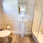 Inactive The A 1 Bedroom By Altoluxoexperience Short Lets & Serviced With Parking & Wifi בריסטול