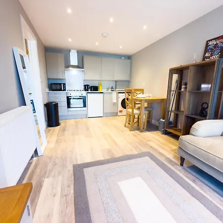Inactive The A 1 Bedroom By Altoluxoexperience Short Lets & Serviced With Parking & Wifi בריסטול