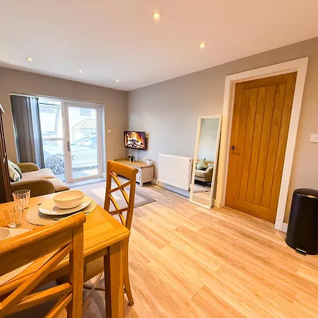 Inactive The A 1 Bedroom By Altoluxoexperience Short Lets & Serviced With Parking & Wifi * בריסטול