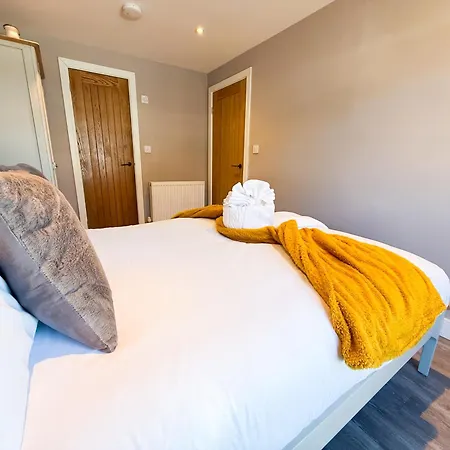 Апартаменты Inactive The A 1 Bedroom By Altoluxoexperience Short Lets & Serviced With Parking & Wifi