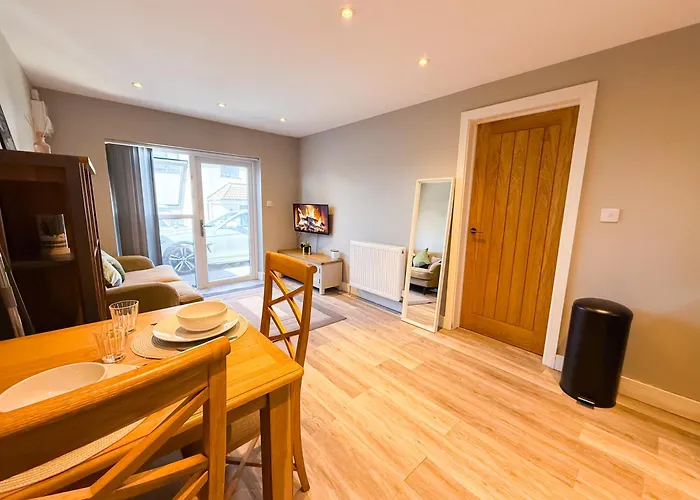 Inactive The A 1 Bedroom By Altoluxoexperience Short Lets & Serviced With Parking & Wifi * Bristol