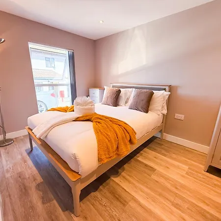 Inactive The A 1 Bedroom By Altoluxoexperience Short Lets & Serviced With Parking & Wifi Apartman