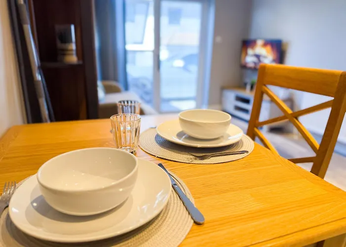Apartman Inactive The A 1 Bedroom By Altoluxoexperience Short Lets & Serviced With Parking & Wifi *