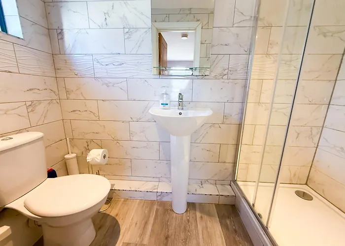 Inactive The A 1 Bedroom By Altoluxoexperience Short Lets & Serviced With Parking & Wifi 브리스틀